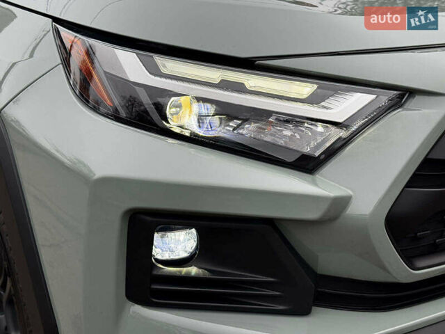 Серый Тойота РАВ 4, объемом двигателя 2.5 л и пробегом 19 тыс. км за 45490 $, фото 6 на Automoto.ua