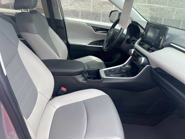 Серый Тойота РАВ 4, объемом двигателя 2.5 л и пробегом 28 тыс. км за 19900 $, фото 10 на Automoto.ua