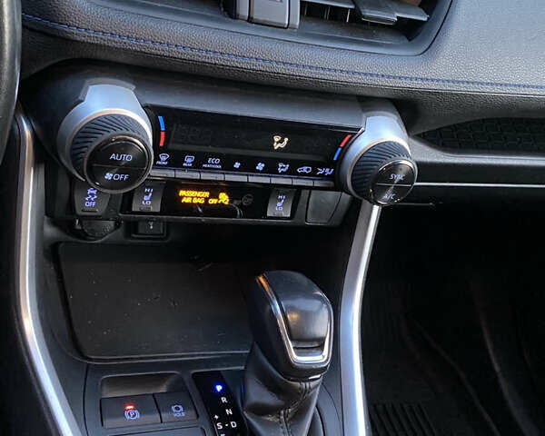 Сірий Тойота РАВ 4, об'ємом двигуна 2.5 л та пробігом 85 тис. км за 32000 $, фото 11 на Automoto.ua