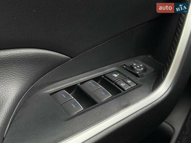 Серый Тойота РАВ 4, объемом двигателя 2.49 л и пробегом 53 тыс. км за 35990 $, фото 15 на Automoto.ua