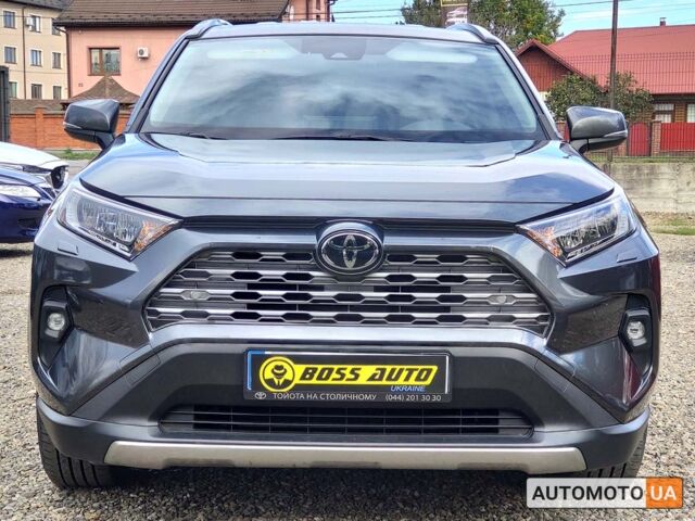 Серый Тойота РАВ 4, объемом двигателя 2 л и пробегом 27 тыс. км за 33500 $, фото 1 на Automoto.ua