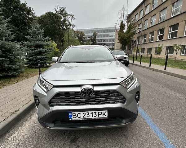 Серый Тойота РАВ 4, объемом двигателя 1.99 л и пробегом 22 тыс. км за 38000 $, фото 1 на Automoto.ua