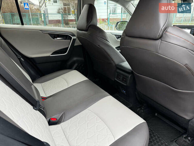 Серый Тойота РАВ 4, объемом двигателя 2.5 л и пробегом 19 тыс. км за 45490 $, фото 54 на Automoto.ua