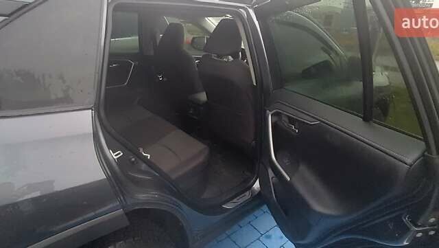 Сірий Тойота РАВ 4, об'ємом двигуна 2.49 л та пробігом 36 тис. км за 35400 $, фото 10 на Automoto.ua