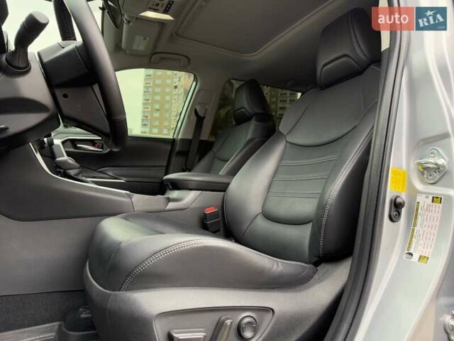 Серый Тойота РАВ 4, объемом двигателя 2.49 л и пробегом 53 тыс. км за 35990 $, фото 8 на Automoto.ua