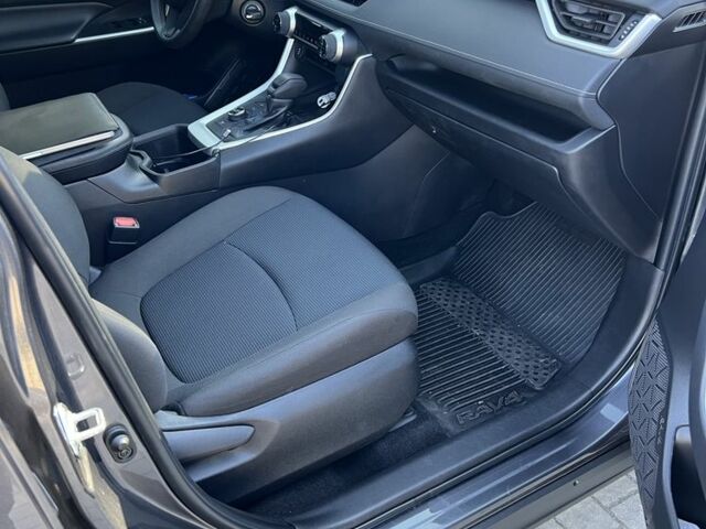 Серый Тойота РАВ 4, объемом двигателя 2.5 л и пробегом 92 тыс. км за 27200 $, фото 7 на Automoto.ua