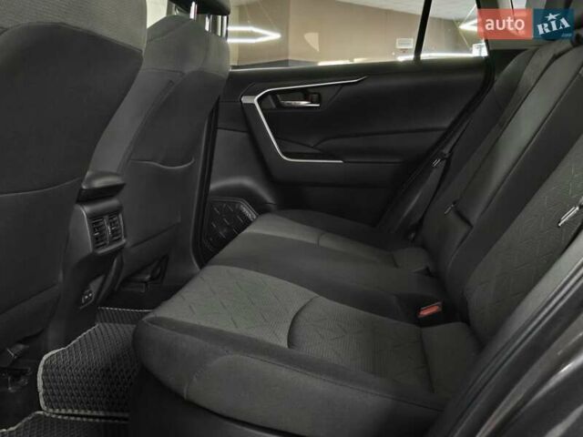 Серый Тойота РАВ 4, объемом двигателя 2.49 л и пробегом 56 тыс. км за 33999 $, фото 13 на Automoto.ua