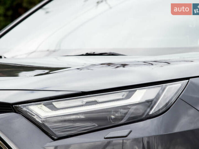 Сірий Тойота РАВ 4, об'ємом двигуна 2.49 л та пробігом 83 тис. км за 46000 $, фото 6 на Automoto.ua