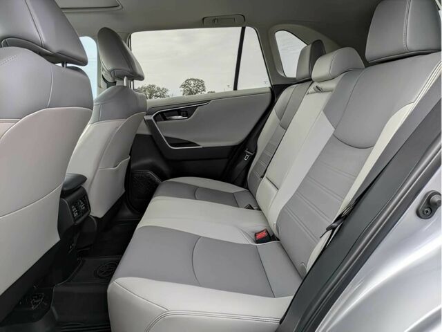 Серый Тойота РАВ 4, объемом двигателя 2.5 л и пробегом 30 тыс. км за 19400 $, фото 13 на Automoto.ua