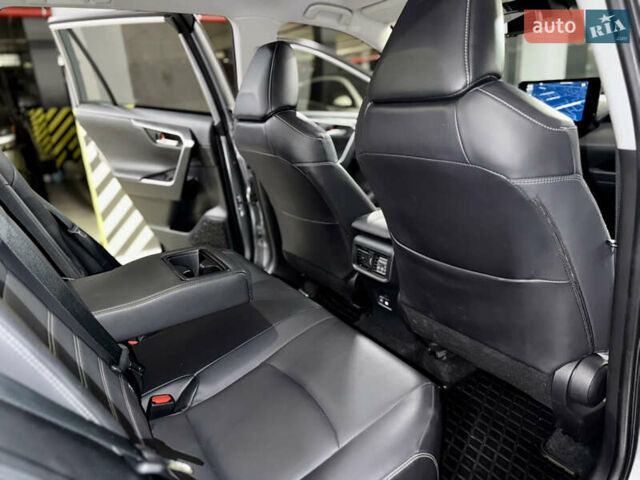 Сірий Тойота РАВ 4, об'ємом двигуна 2 л та пробігом 28 тис. км за 35900 $, фото 29 на Automoto.ua