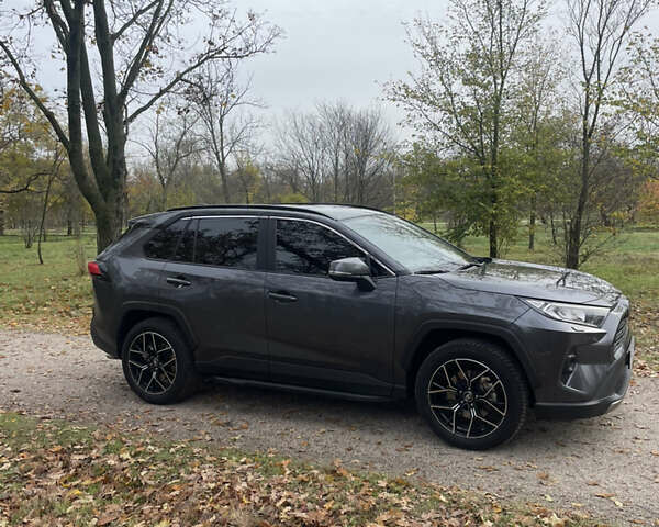 Серый Тойота РАВ 4, объемом двигателя 2.49 л и пробегом 38 тыс. км за 36799 $, фото 4 на Automoto.ua