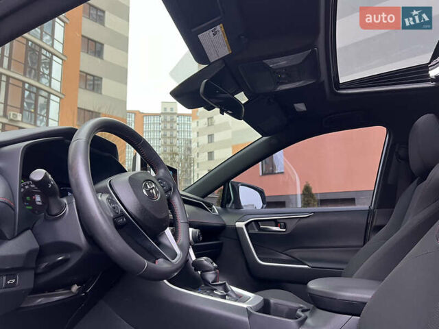 Сірий Тойота РАВ 4, об'ємом двигуна 2.49 л та пробігом 69 тис. км за 39300 $, фото 22 на Automoto.ua