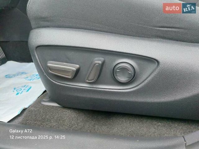 Серый Тойота РАВ 4, объемом двигателя 2.49 л и пробегом 28 тыс. км за 34400 $, фото 21 на Automoto.ua