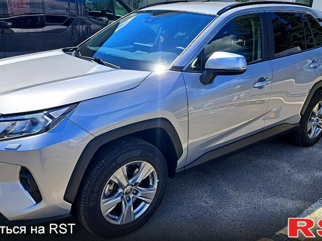 Серый Тойота РАВ 4, объемом двигателя 2 л и пробегом 27 тыс. км за 33200 $, фото 1 на Automoto.ua