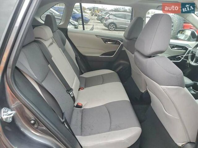 Серый Тойота РАВ 4, объемом двигателя 2.49 л и пробегом 106 тыс. км за 12400 $, фото 10 на Automoto.ua