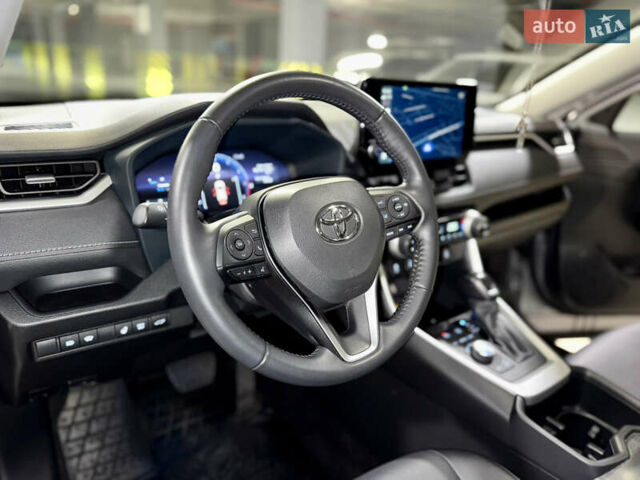 Сірий Тойота РАВ 4, об'ємом двигуна 2 л та пробігом 28 тис. км за 35900 $, фото 19 на Automoto.ua