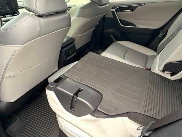 Сірий Тойота РАВ 4, об'ємом двигуна 2.5 л та пробігом 25 тис. км за 21000 $, фото 10 на Automoto.ua