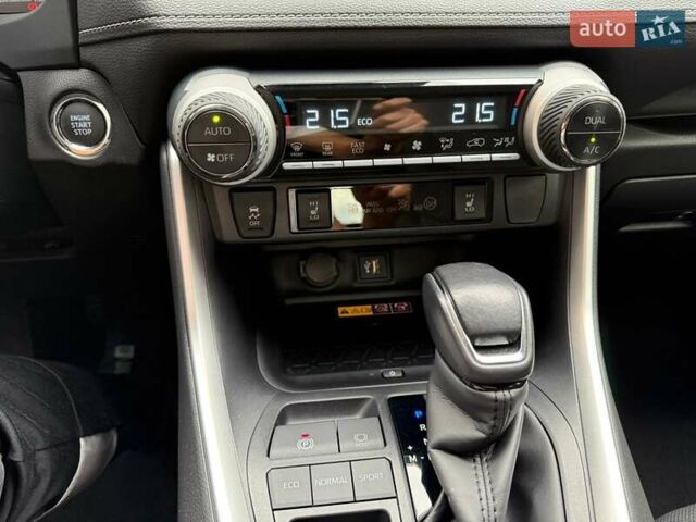 Серый Тойота РАВ 4, объемом двигателя 1.99 л и пробегом 18 тыс. км за 34950 $, фото 5 на Automoto.ua