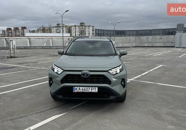 Сірий Тойота РАВ 4, об'ємом двигуна 2.49 л та пробігом 55 тис. км за 39000 $, фото 1 на Automoto.ua