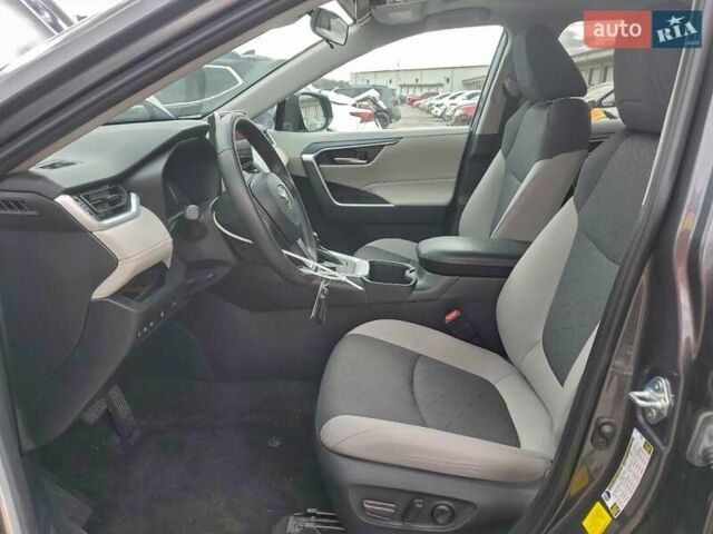 Серый Тойота РАВ 4, объемом двигателя 2.49 л и пробегом 106 тыс. км за 12400 $, фото 6 на Automoto.ua