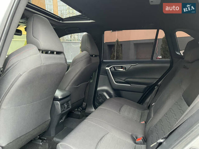 Сірий Тойота РАВ 4, об'ємом двигуна 2.49 л та пробігом 69 тис. км за 39300 $, фото 26 на Automoto.ua