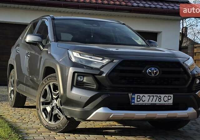 Сірий Тойота РАВ 4, об'ємом двигуна 2.5 л та пробігом 38 тис. км за 45000 $, фото 2 на Automoto.ua