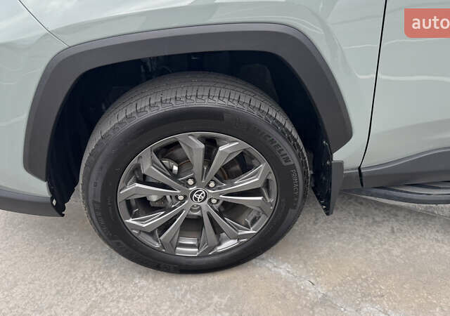 Сірий Тойота РАВ 4, об'ємом двигуна 2.49 л та пробігом 55 тис. км за 39000 $, фото 6 на Automoto.ua