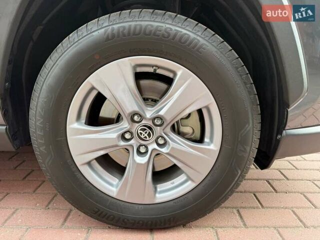 Серый Тойота РАВ 4, объемом двигателя 1.99 л и пробегом 18 тыс. км за 34950 $, фото 39 на Automoto.ua