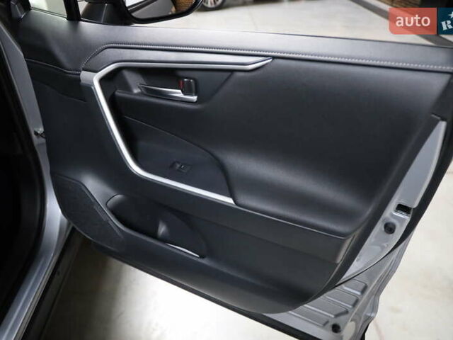 Серый Тойота РАВ 4, объемом двигателя 2.49 л и пробегом 46 тыс. км за 37500 $, фото 33 на Automoto.ua