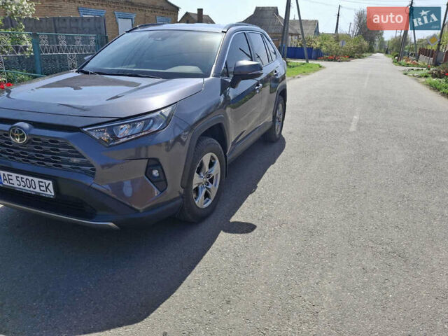 Серый Тойота РАВ 4, объемом двигателя 1.99 л и пробегом 7 тыс. км за 36500 $, фото 2 на Automoto.ua