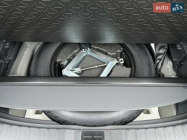 Сірий Тойота РАВ 4, об'ємом двигуна 2.49 л та пробігом 53 тис. км за 46400 $, фото 25 на Automoto.ua