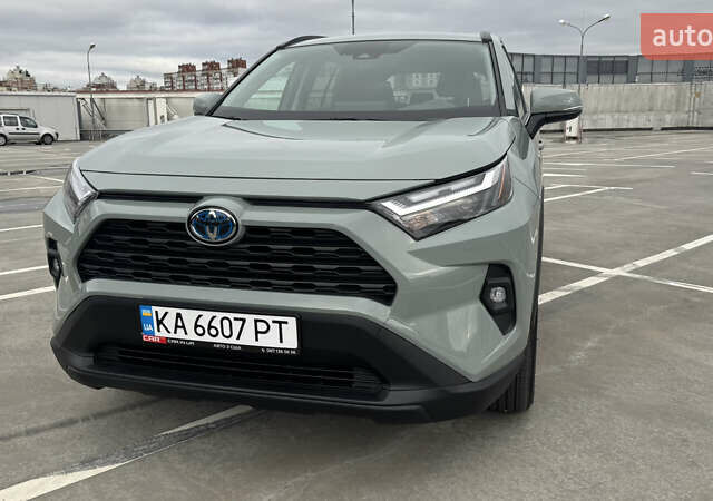 Сірий Тойота РАВ 4, об'ємом двигуна 2.49 л та пробігом 55 тис. км за 39000 $, фото 4 на Automoto.ua
