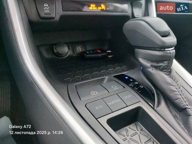 Серый Тойота РАВ 4, объемом двигателя 2.49 л и пробегом 28 тыс. км за 34400 $, фото 19 на Automoto.ua