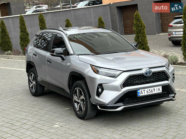 Сірий Тойота РАВ 4, об'ємом двигуна 2.49 л та пробігом 69 тис. км за 39300 $, фото 2 на Automoto.ua