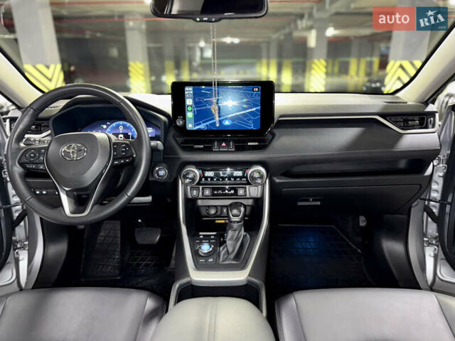 Сірий Тойота РАВ 4, об'ємом двигуна 2 л та пробігом 28 тис. км за 35900 $, фото 32 на Automoto.ua