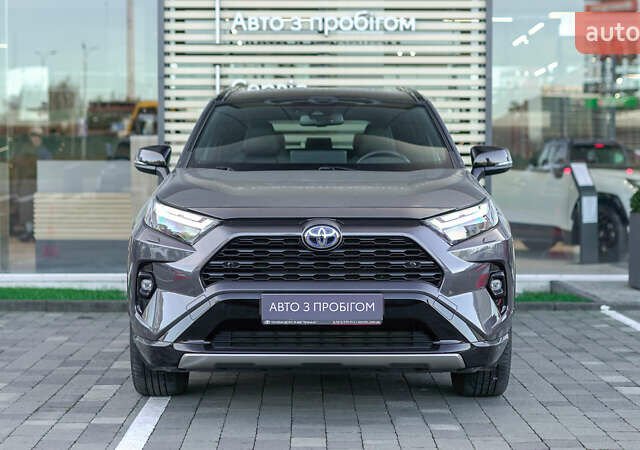 Сірий Тойота РАВ 4, об'ємом двигуна 2.49 л та пробігом 70 тис. км за 43153 $, фото 4 на Automoto.ua