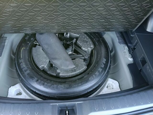 Сірий Тойота РАВ 4, об'ємом двигуна 2.5 л та пробігом 36 тис. км за 18600 $, фото 15 на Automoto.ua