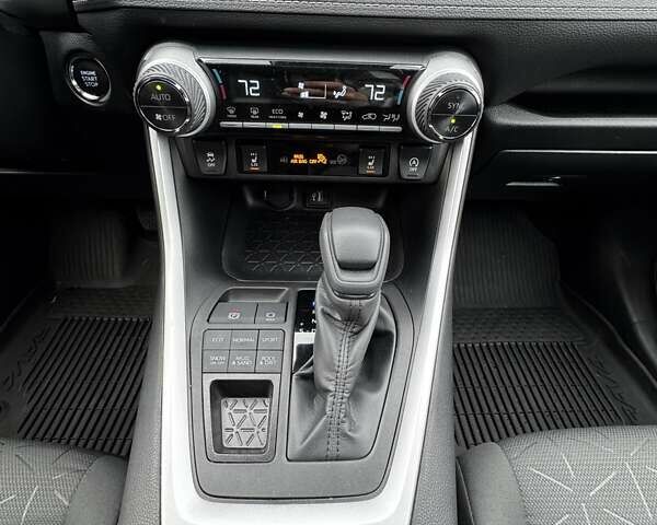 Серый Тойота РАВ 4, объемом двигателя 2.49 л и пробегом 17 тыс. км за 33900 $, фото 27 на Automoto.ua