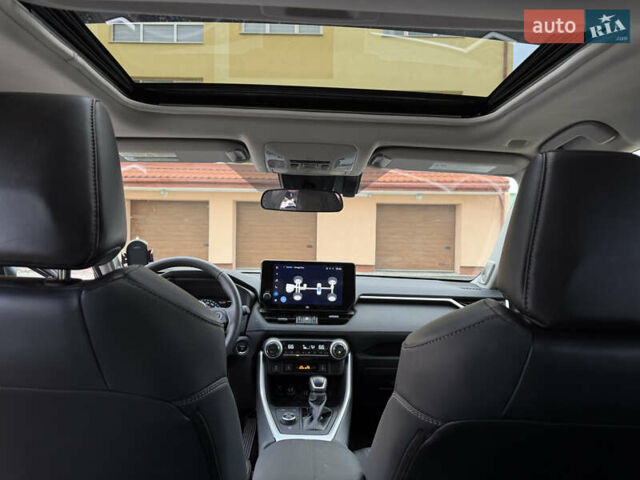 Сірий Тойота РАВ 4, об'ємом двигуна 2.49 л та пробігом 26 тис. км за 39600 $, фото 15 на Automoto.ua