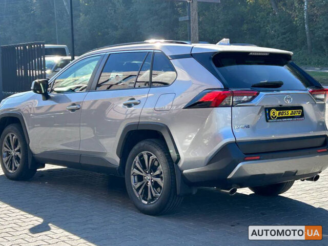 Серый Тойота РАВ 4, объемом двигателя 2 л и пробегом 32 тыс. км за 34800 $, фото 3 на Automoto.ua