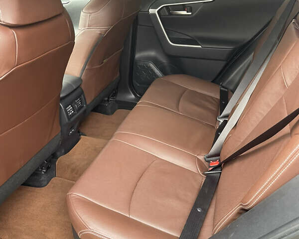 Серый Тойота РАВ 4, объемом двигателя 2.49 л и пробегом 38 тыс. км за 36799 $, фото 10 на Automoto.ua