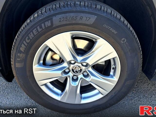 Серый Тойота РАВ 4, объемом двигателя 2 л и пробегом 27 тыс. км за 33200 $, фото 8 на Automoto.ua