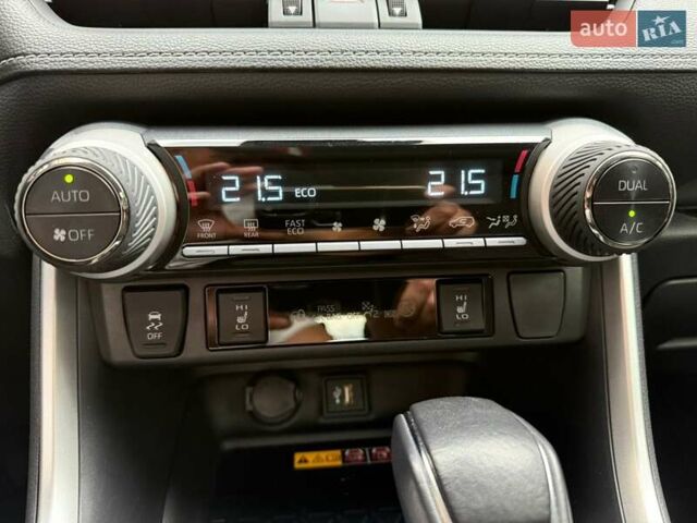 Серый Тойота РАВ 4, объемом двигателя 1.99 л и пробегом 18 тыс. км за 34950 $, фото 10 на Automoto.ua