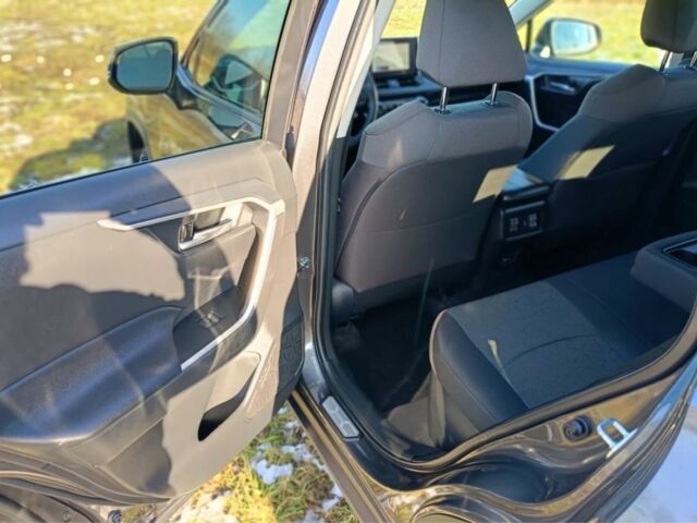 Сірий Тойота РАВ 4, об'ємом двигуна 2.5 л та пробігом 36 тис. км за 18600 $, фото 4 на Automoto.ua