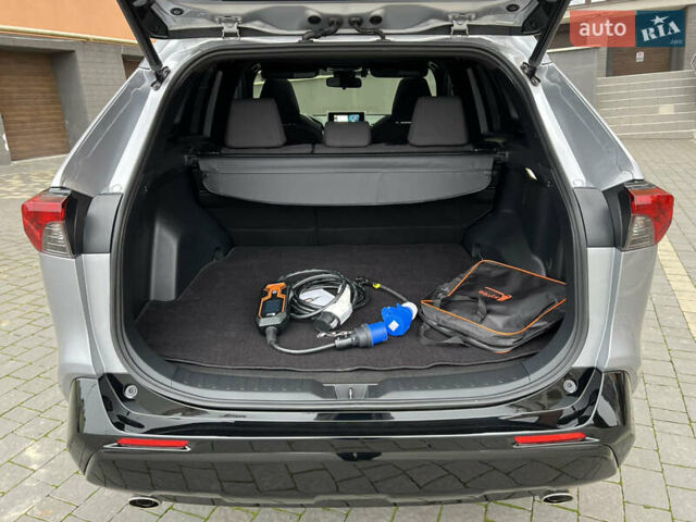 Сірий Тойота РАВ 4, об'ємом двигуна 2.49 л та пробігом 69 тис. км за 39300 $, фото 5 на Automoto.ua