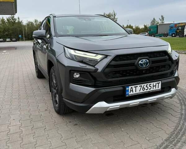Сірий Тойота РАВ 4, об'ємом двигуна 2.49 л та пробігом 48 тис. км за 45000 $, фото 2 на Automoto.ua