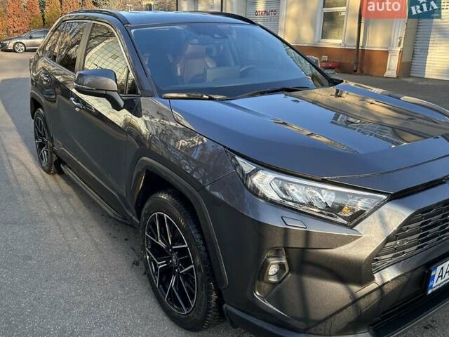 Сірий Тойота РАВ 4, об'ємом двигуна 2.49 л та пробігом 38 тис. км за 36000 $, фото 1 на Automoto.ua