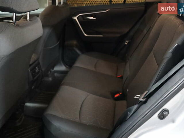 Серый Тойота РАВ 4, объемом двигателя 2.49 л и пробегом 46 тыс. км за 37500 $, фото 27 на Automoto.ua