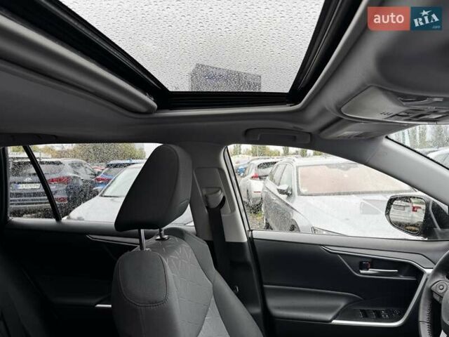 Серый Тойота РАВ 4, объемом двигателя 2.49 л и пробегом 17 тыс. км за 33900 $, фото 22 на Automoto.ua