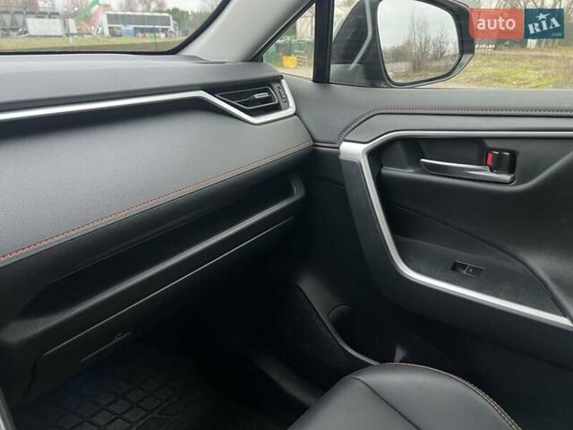 Сірий Тойота РАВ 4, об'ємом двигуна 2.49 л та пробігом 53 тис. км за 46400 $, фото 20 на Automoto.ua